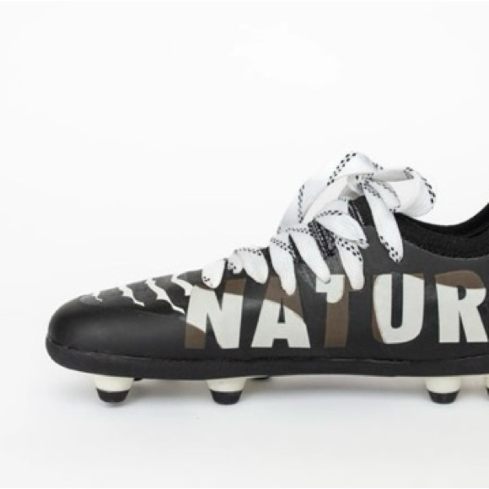 Children’s barefoot, cleats, minimalist.